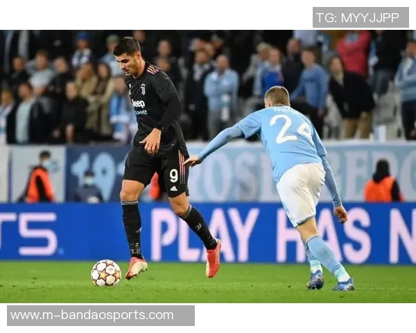 武汉足球队以54分领跑世界杯积分榜欧冠赛场期待更精彩表现 武汉足球队以54分领跑世界杯积分榜欧冠赛场期待更精彩表现