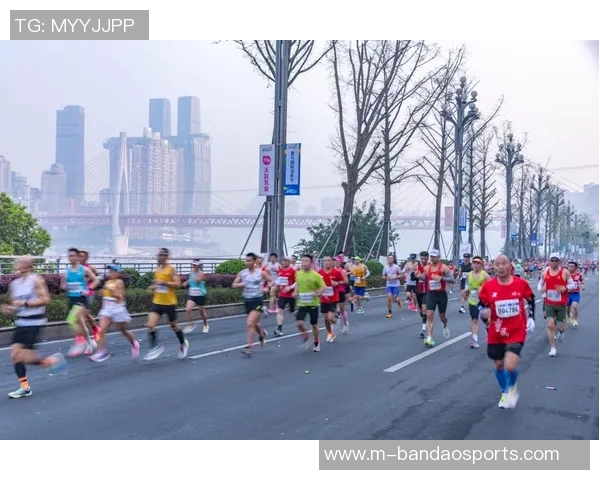 重庆滑板队逆袭之旅在运动城市马拉松中展现拼搏精神与团队力量 重庆滑板队逆袭之旅在运动城市马拉松中展现拼搏精神与团队力量