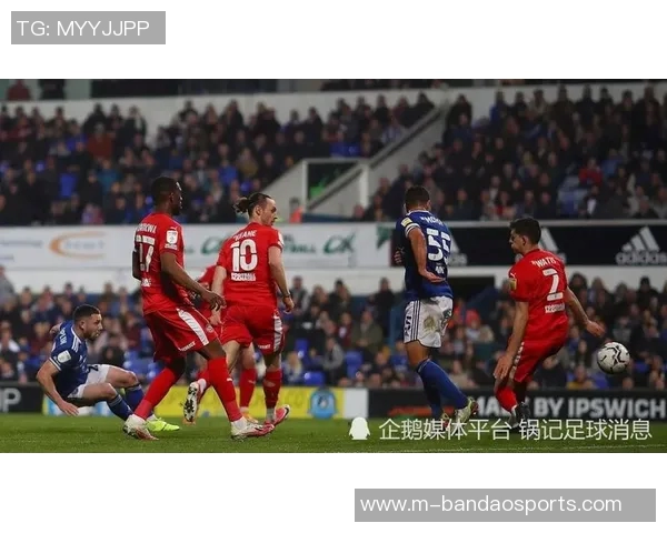 重庆足球队在英超比赛经验的独特分析与对比研究